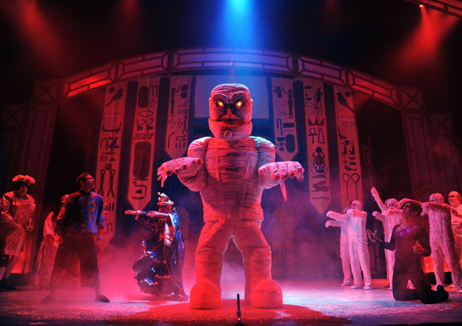 Aladdin, Lighting Design by Peter Harrison, Evolution Pantomimes, Marlowe Theatre, Canterbury
