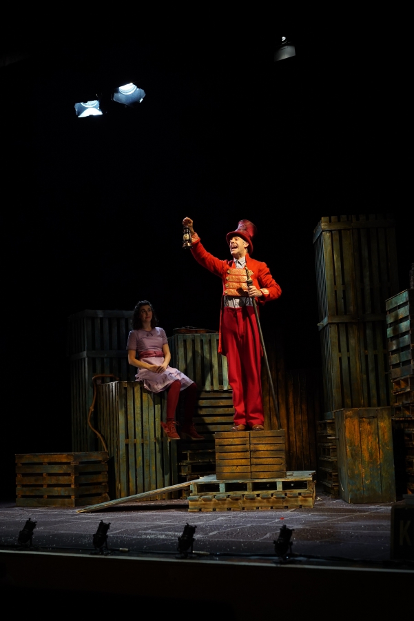 Wilde Creatures, Lighting Design by Peter Harrison, Tall Stories, Vaudeville Theatre, London
